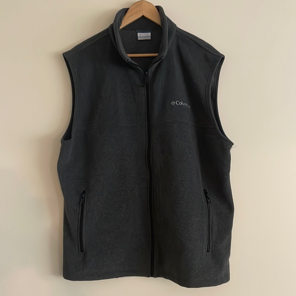 Columbia Fleece Vest ~ L